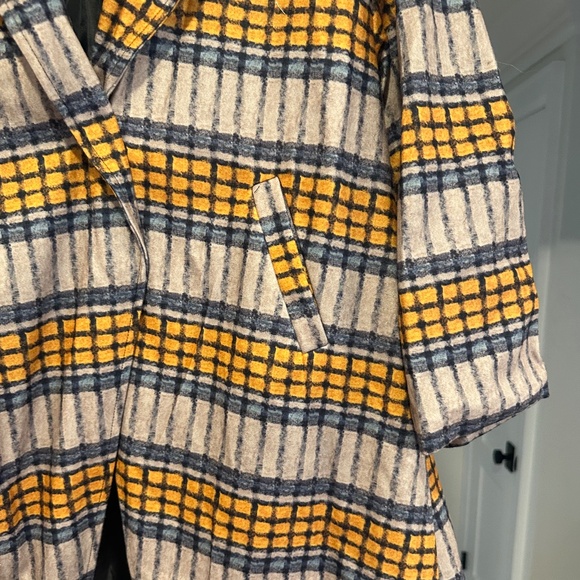 Printed Spread Collar Subway Tile Plaid Cut-Away Coat - Size L/XL - Picture 4 of 11